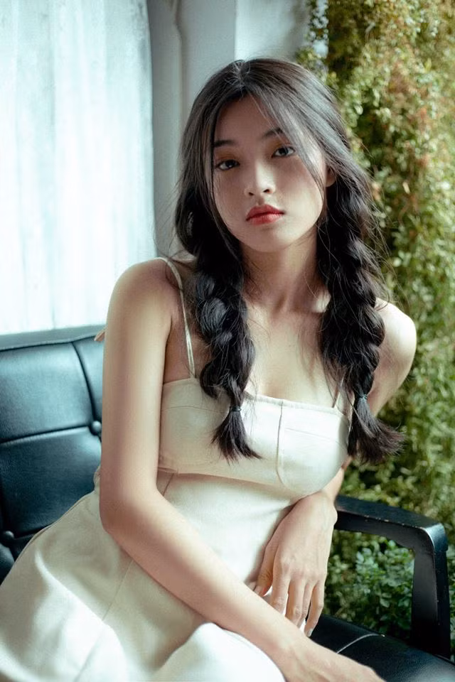 Ngoài việc đi học và làm mẫu ảnh, Lan Thy còn tham gia đóng quảng cáo cho một vài nhãn hàng nổi tiếng.