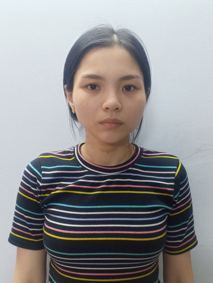 Bi mat trong can phong cua co gai xinh dep nhu hoa hau!