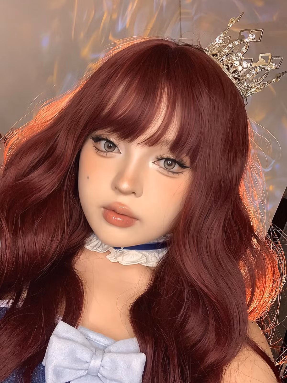 Cô nàng đã cố gắng cosplay lại các đặc điểm của Điêu Thuyền như trang phục, màu tóc hay vương miện, tuy nhiên màn cosplay được nhiều người đánh giá không quá thành công, bởi Bé Min sở hữu gương mặt khá bầu bĩnh và đáng yêu, khác với khí chất lạnh lùng của Điêu Thuyền.