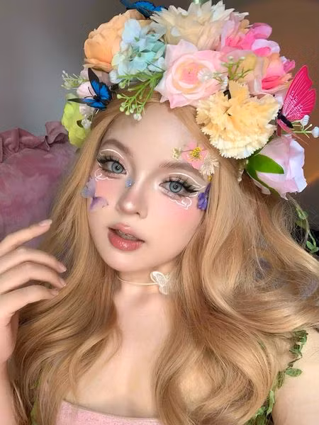 Bé Min hiện tại là một makeup artist, cô nàng thường thử sức với nhiều phong cách trang điểm khác nhau.