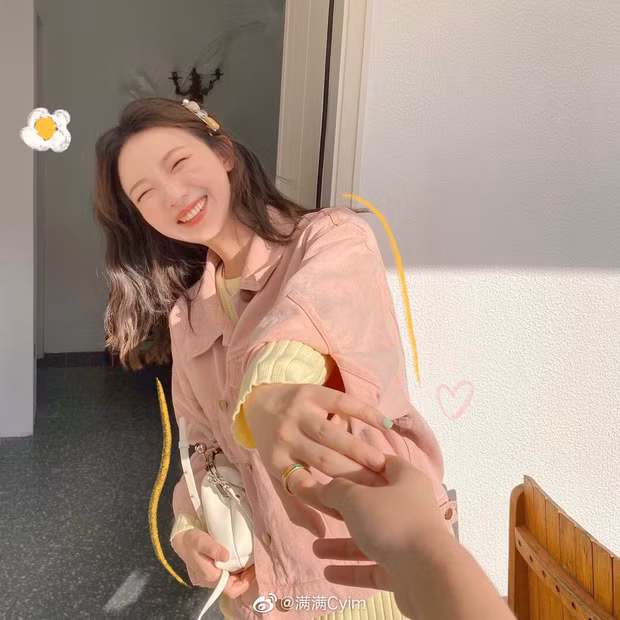 Mọi nỗ lực đều sẽ được đền đáp xứng đáng. Sau quá trình quyết tâm giảm cân, cân nặng của Mãn Mãn đã giảm xuống chỉ còn 45kg.