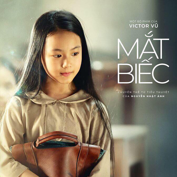 Tuy nhiên, cũng có ý kiến cho rằng em bé Ba Na có thể xinh thật, mắt biếc thật nhưng không thể diễn thay diễn viên nhí mà đoàn làm phim lựa chọn vì không có năng khiếu đứng trước máy quay.