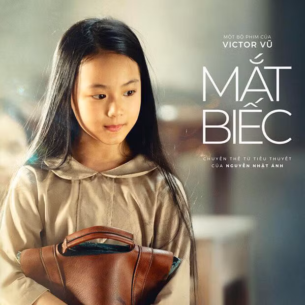 Tuy nhiên, cũng có ý kiến cho rằng em bé Ba Na có thể xinh thật, mắt biếc thật nhưng không thể diễn thay diễn viên nhí mà đoàn làm phim lựa chọn vì không có năng khiếu đứng trước máy quay.