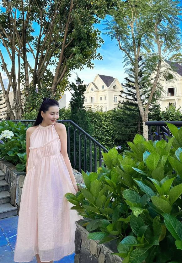 Bức ảnh được Mai Ngọc đăng lên khoe là chồng chụp.