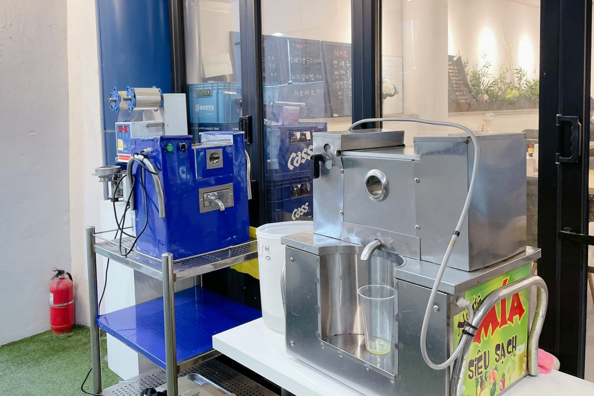 Chiếc máy ép mía được chị mua về.