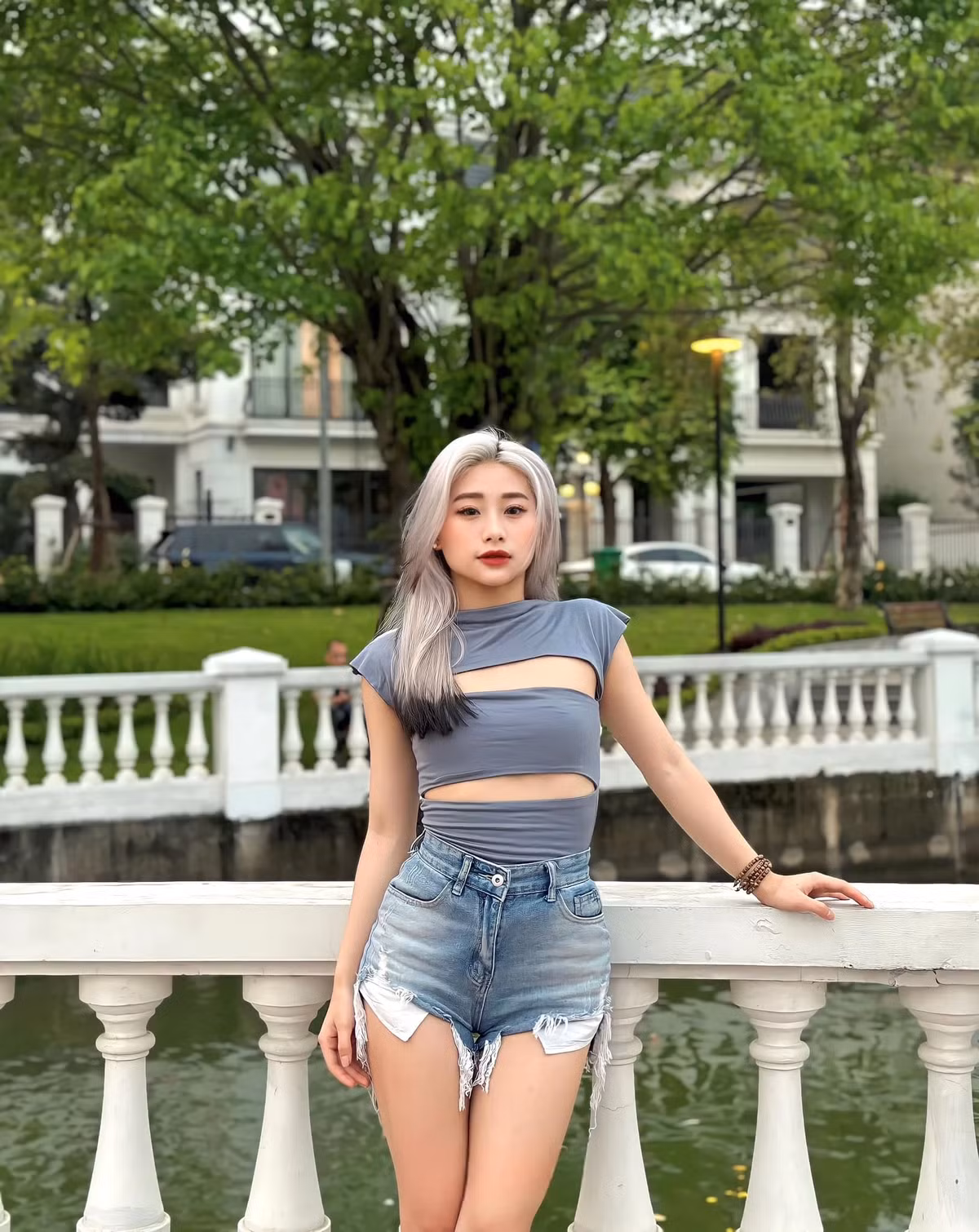 Trên mạng xã hội Facebook, Như Phương đạt hơn 27.000 người theo dõi. Tài khoản Instagram hút gần 80.000 lượt theo dõi, trong khi đó kênh TikTok của cô chạm con số 700.000 lượt theo dõi với hơn 16 triệu lượt yêu thích.