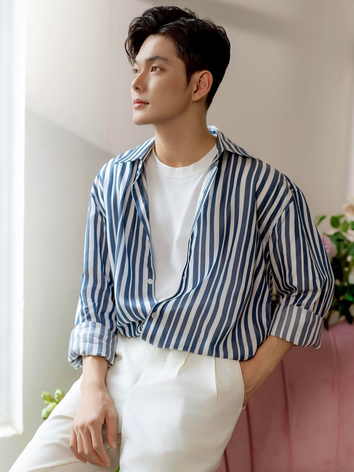 Năm 2015, Nam Giang thi đậu vào hệ trung cấp thanh nhạc, Trường Đại học Văn hóa nghệ thuật quân đội.