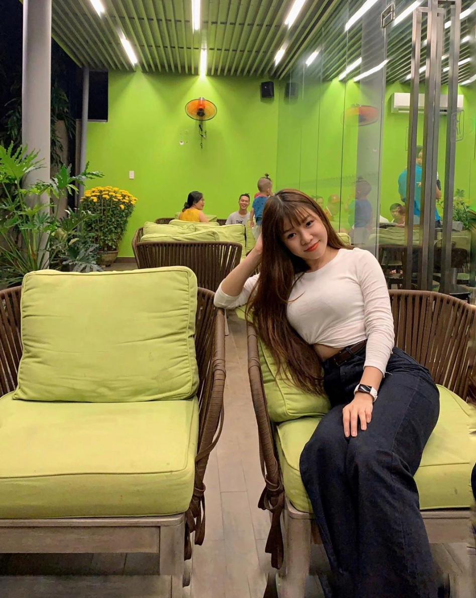 Mặc dù hẹn hò đã khá lâu nhưng cả Đặng Văn Lâm và Yến Xuân đều chưa từng lên tiếng xác nhận mối quan hệ cũng như không công khai chụp ảnh bên nhau.