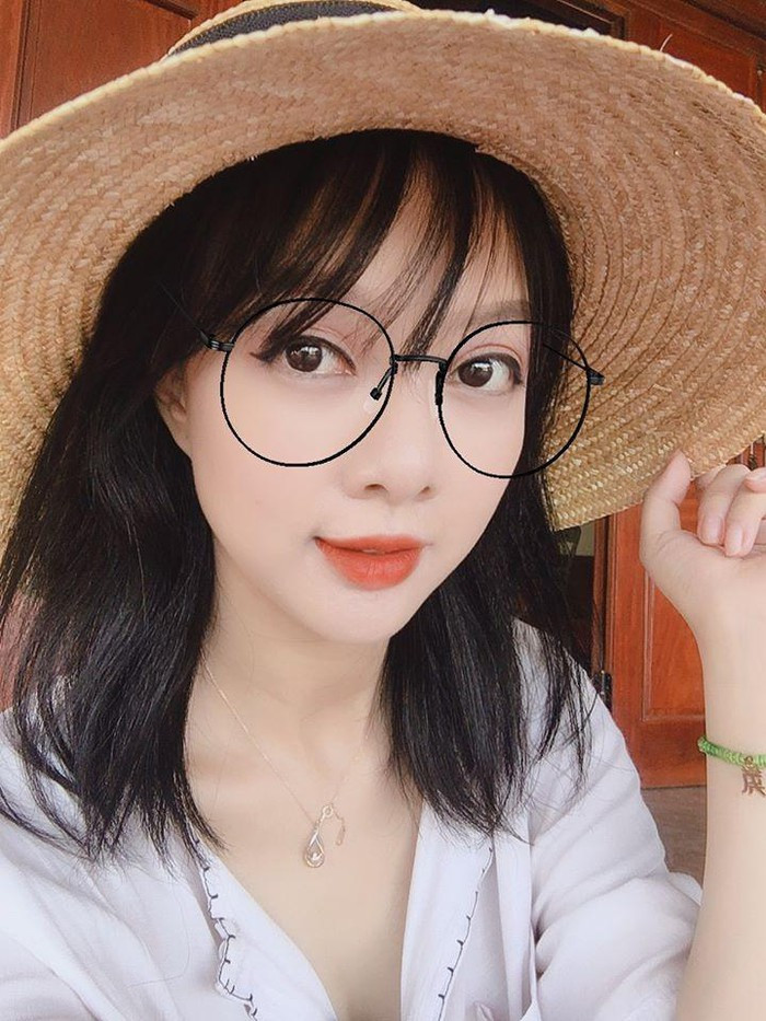 Cùng với lối dẫn lôi cuốn, trẻ trung, năng động, nữ MC luôn nhận được rất nhiều tình cảm yêu mến của khán giả.