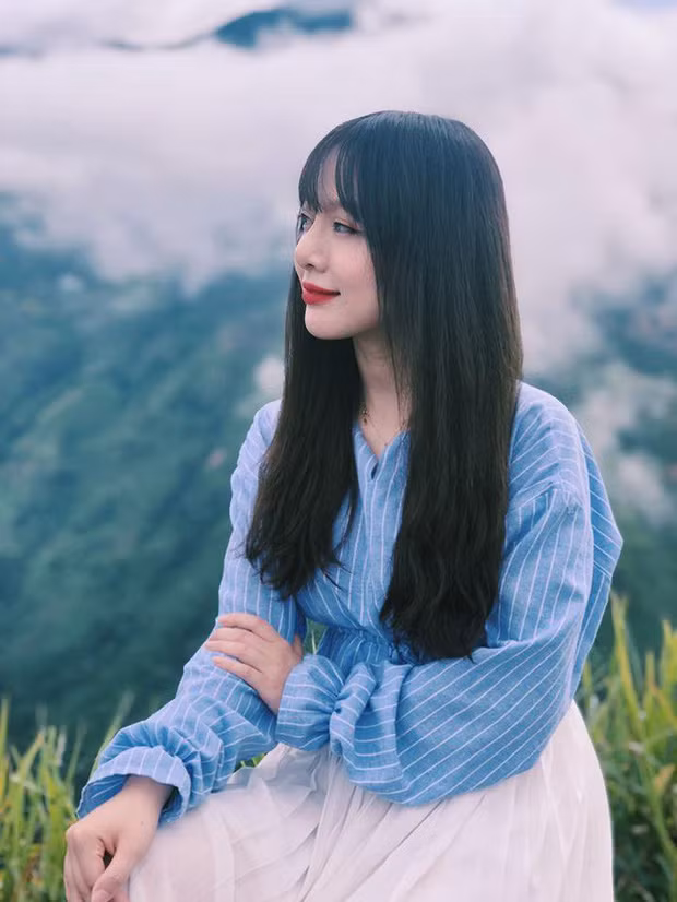 Nữ MC gây ấn tượng với gương mặt baby, xinh đẹp như hot girl. Ít ai nghĩ Thu Hương vừa sinh nhật tròn 34 tuổi và đang bước sang tuổi 35.