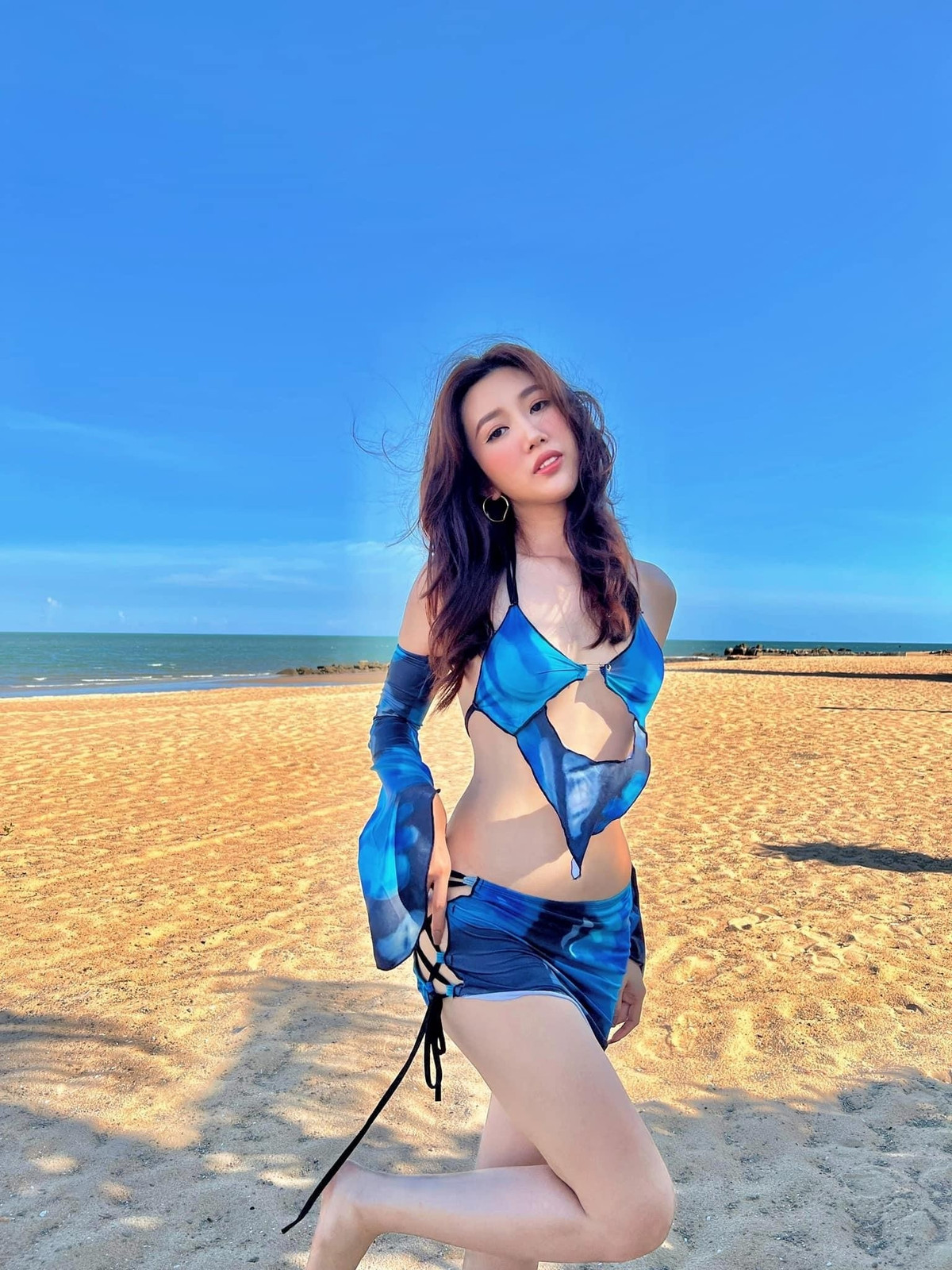 Một trong những hình ảnh của Thúy Ngân khiến fan đứng ngồi không yên