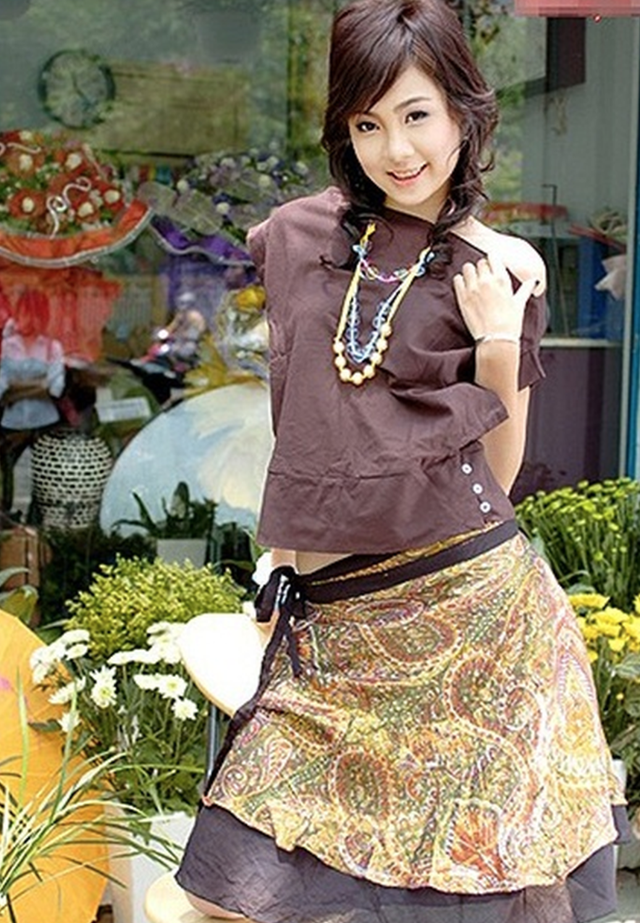 Tới năm 2008, Mai Ngọc bất ngờ từ bỏ con đường hot girl và im hơi lặng tiếng, sau đó cô nàng tái xuất với vai trò MC của VTC, VJ trên kênh VOV Giao thông và nổi bật nhất, là trong các bản tin thời tiết trên VTV1, với sự trưởng thành và ngoại hình duyên dáng hơn rất nhiều.