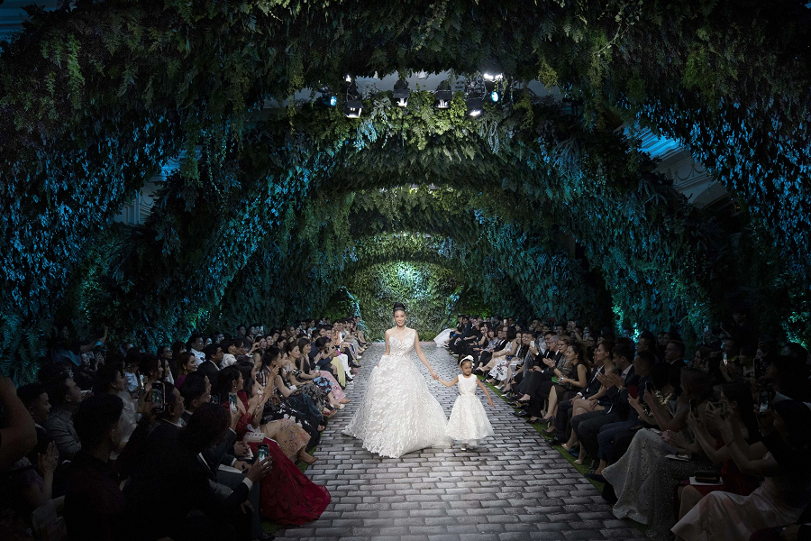 Hình ảnh sản phẩm của team Kiếng Cận.