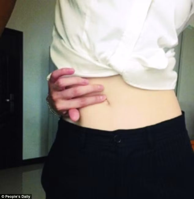 Theo như cư dân mạng Trung Quốc thì thử thách chạm rốn bắt nguồn từ một "nghiên cứu khoa học của Mỹ".