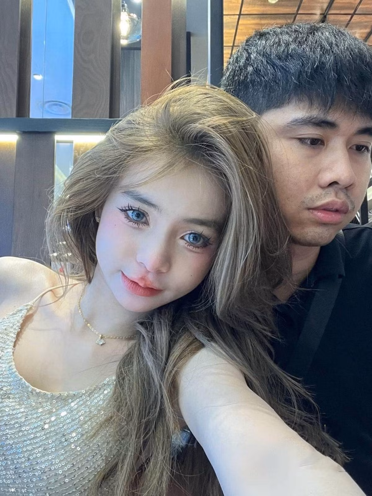 Rất nhiều chị em đã vào xin vía để có được một anh bạn trai chăm chút và chiều chuộng như vậy.