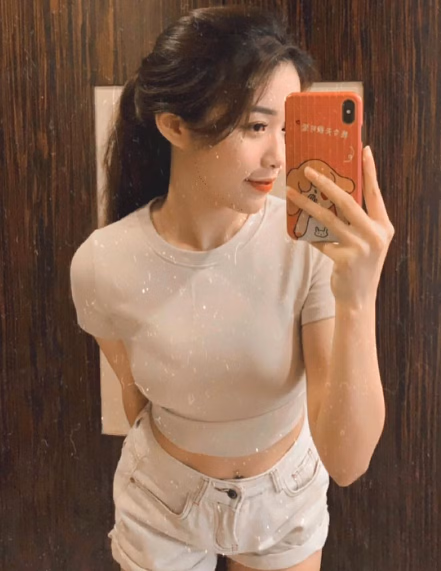 Ban gai Van Toan tu “dim hang” minh bang cach cuc soc