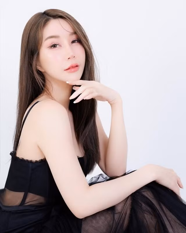 Hiện tài khoản mạng xã hội của cô có hàng chục nghìn người theo dõi