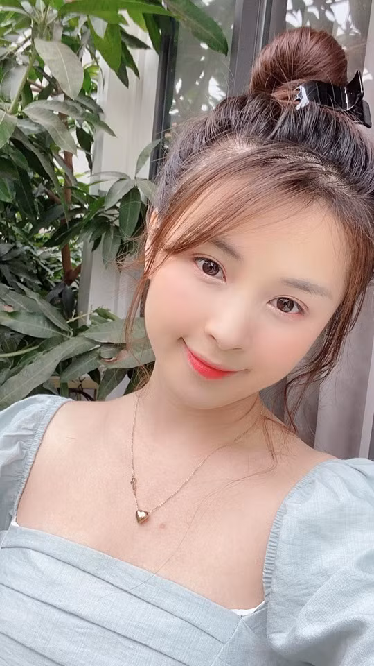 Hiện tại, bên cạnh công việc làm mẫu, đóng quảng cáo, đóng phim, Thảo Nari tập trung vào việc làm streamer. Trang cá nhân của cô sở hữu 265.000 lượt theo dõi.