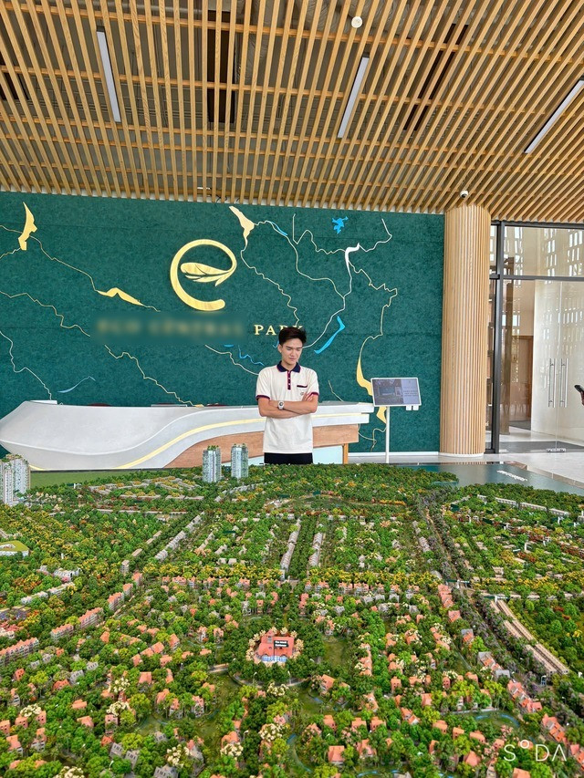 Ngôn thích chơi thể thao, nhất là môn bóng chuyền.