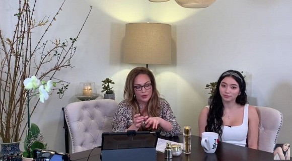 Bận rộn chạy show nên Thanh Hà không thể dành nhiều thời gian cho con. Bởi vậy, từ nhỏ con gái Thanh Hà đã rất tự lập.