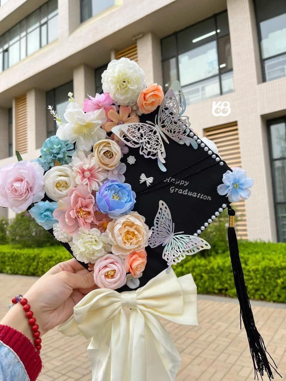 Hiện bài đăng về loạt mũ tốt nghiệp xinh xắn này đang thu hút hàng nghìn lượt tương tác trên MXH.