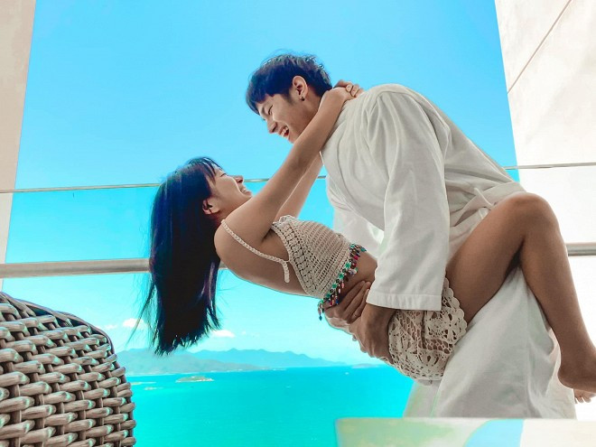 Chồng sắp cưới của Trang Anna cực điển trai.