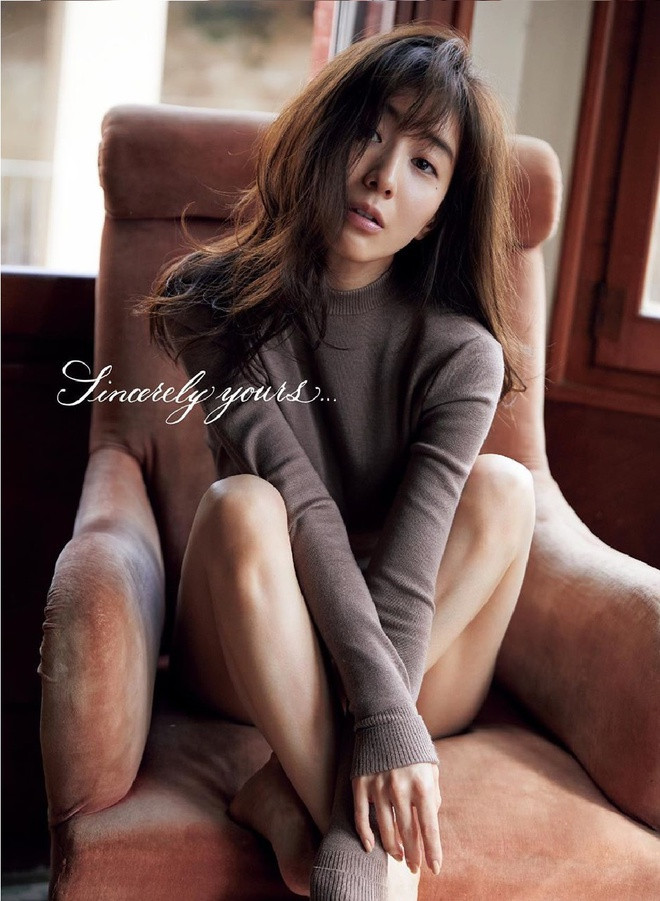 Mặc dù đã 34 tuổi nhưng nữ MC người Nhật vẫn sở hữu nhan sắc như vừa chạm ngưỡng 20 cùng số đo 3 vòng bốc lửa.