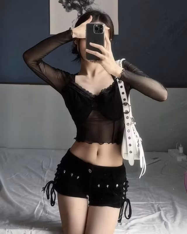 Hiện tại, tài khoản Tiktok của cô có hơn 1,8 triệu người theo dõi, các video đăng lên đều có hàng triệu, hàng trăm nghìn lượt xem.