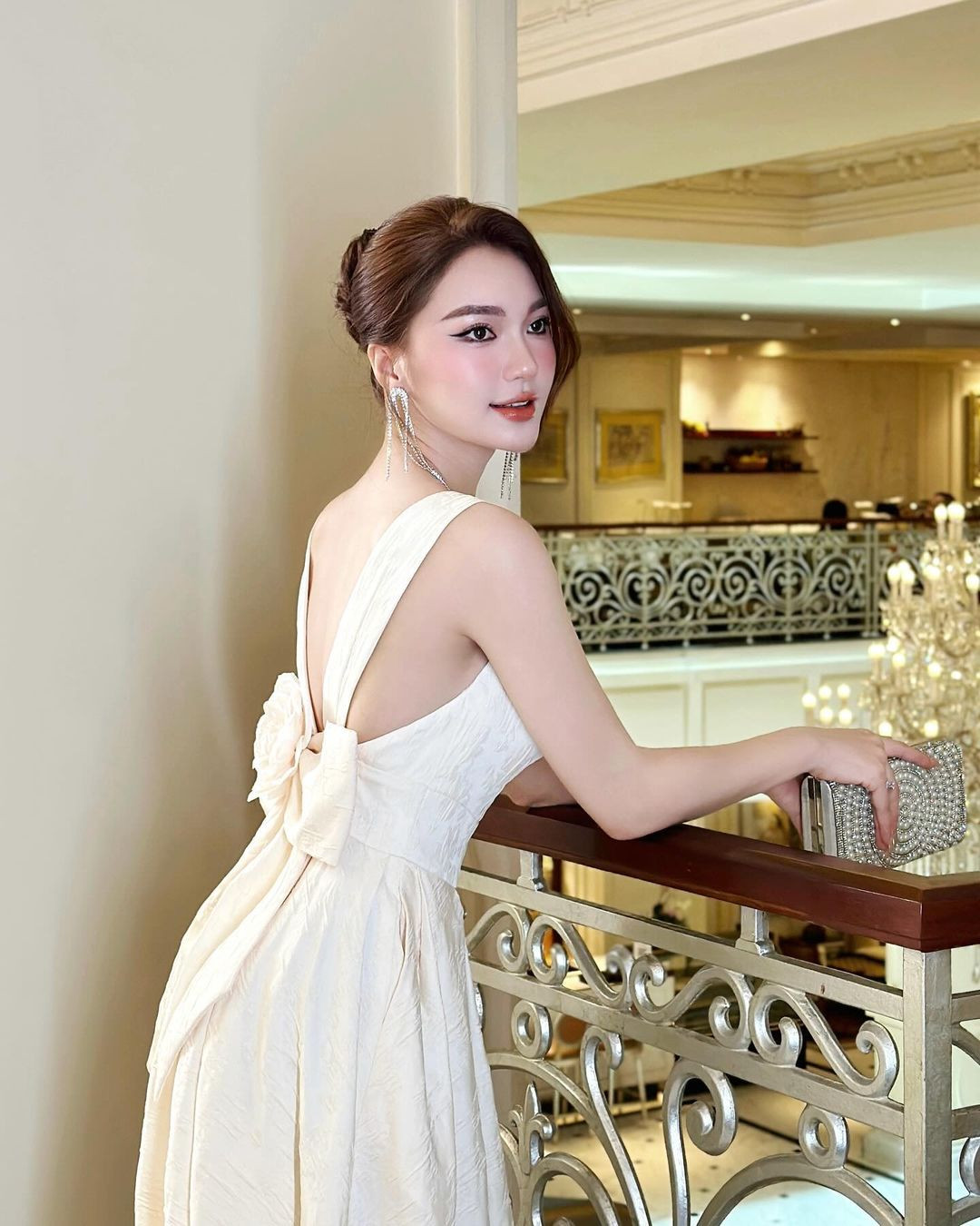 Cô nàng theo đuổi phong cách nữ chính, tiểu thư sang chảnh.