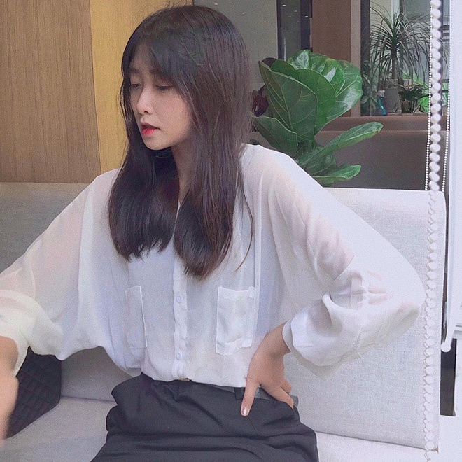 Nghiêm túc với cơ hội có được, Thanh Vy quyết định phải thay đổi diện mạo để có thể dễ dàng hơn khi tiến tới ước mơ, đam mê của mình.