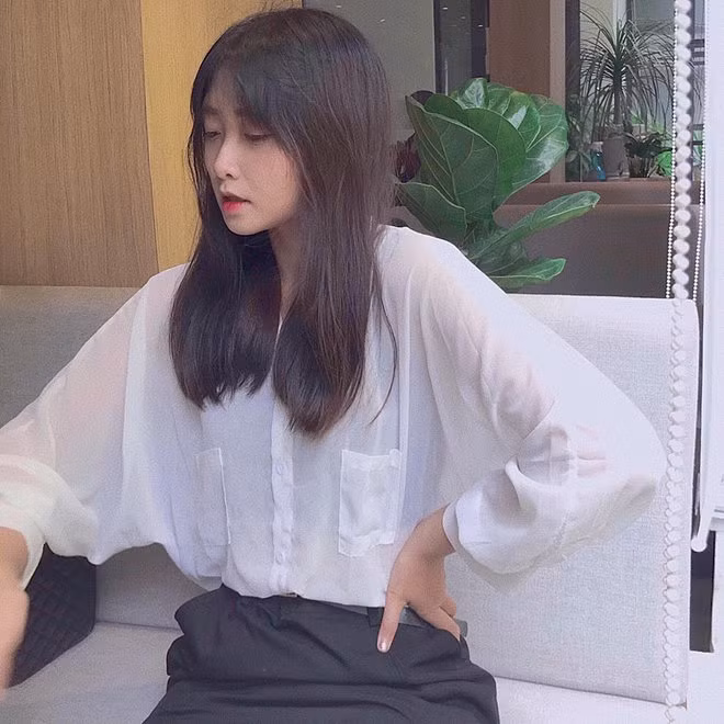 Nghiêm túc với cơ hội có được, Thanh Vy quyết định phải thay đổi diện mạo để có thể dễ dàng hơn khi tiến tới ước mơ, đam mê của mình.