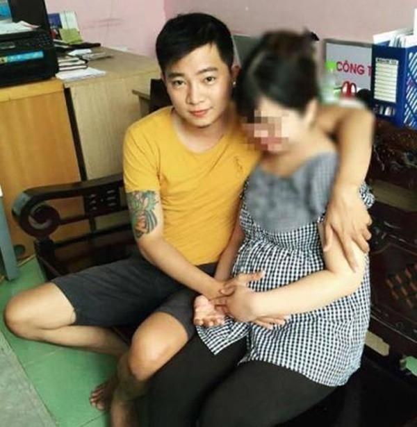 Hai năm trước, Thanh Hải một mình mưu sinh trên đất Sài Thành đông đúc. Với đồng lương ít ỏi, hủ tiếu trở thành món ăn quen thuộc của anh.