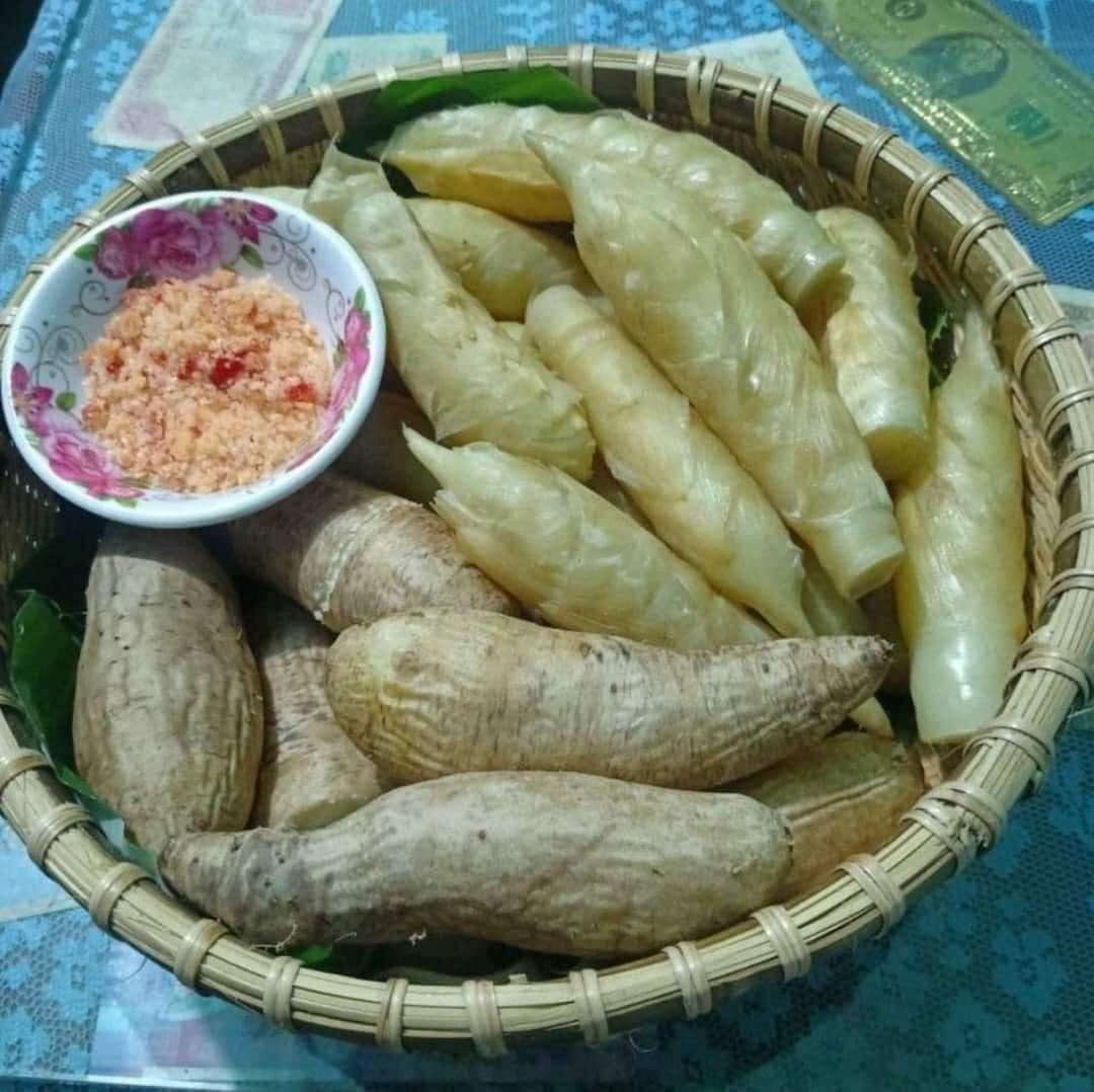 Ngày nay đã có nhiều loại đồ ăn chế biến ngon lành, nhiều dinh dưỡng, nhưng cảm giác cả nhà quây quần bên nồi khoai nóng rất khó có thể tìm lại được.