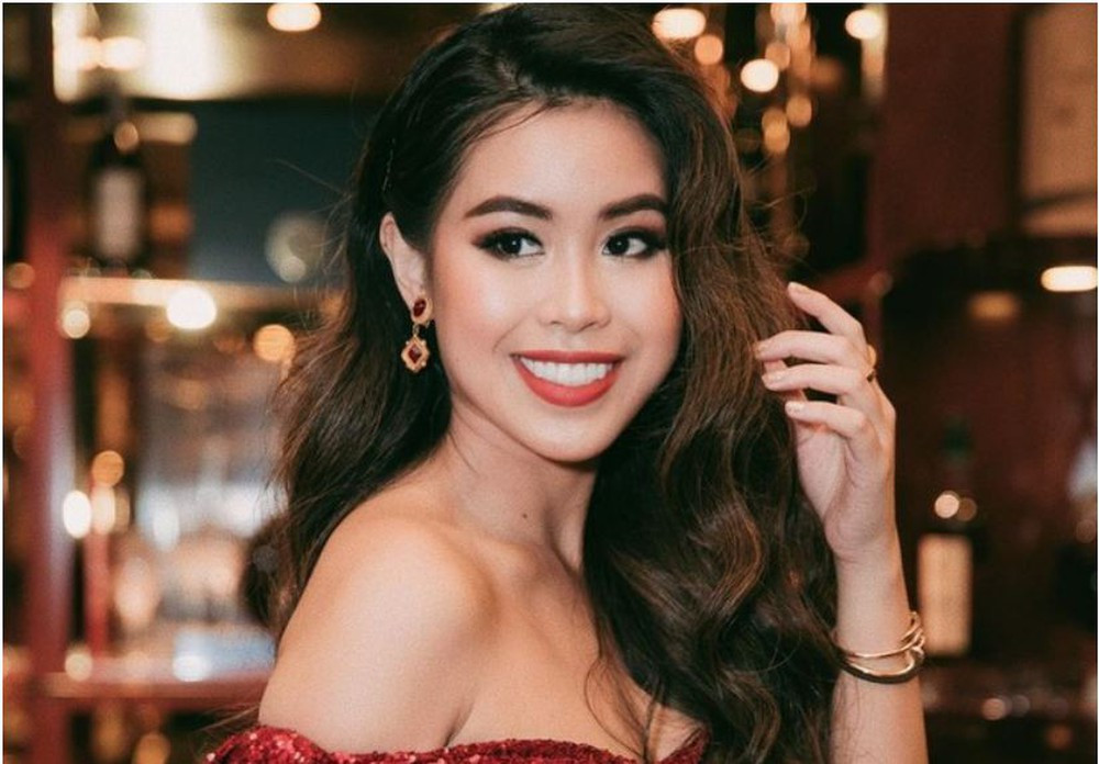 Lo sợ con gái sẽ làm ảnh hưởng tới những người khác khi đi máy bay thương mại, vợ chồng đại gia Johnathan Hạnh Nguyễn đã chi tiền thuê chuyên cơ riêng đón ái nữ về Việt Nam điều trị.