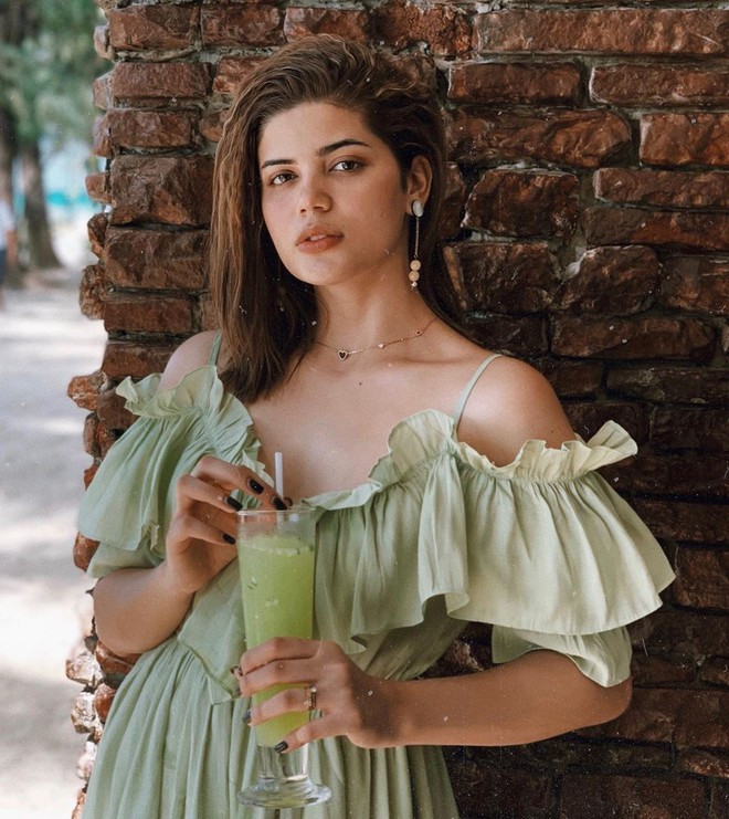 Cô nàng sinh năm 1997 gây ấn tượng bởi là người đẹp theo đạo Hồi duy nhất trong cuộc thi. Cũng chính vì vậy, cô là chủ đề tranh cãi của người dân Philippines trong một thời gian bởi phụ nữ đạo Hồi luôn phải sống cùng với những khuôn phép khắt khe về trang phục như đội khăn trùm đầu, tấm màn che xung quanh cổ, ăn mặc kín đáo.