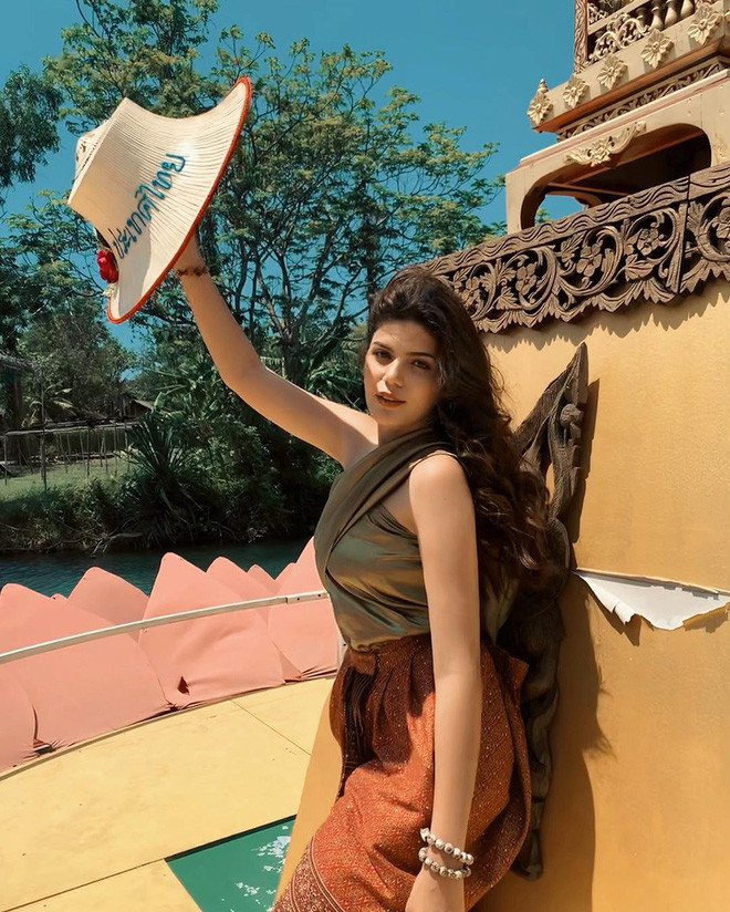 Hiện, Sharifa Akeel đã tốt nghiệp bằng cử nhân Giáo dục Tiểu học của Trường Đại học Notre Dame of Salaman ở Philippines và đang làm chuyên viên quan hệ tại văn phòng quốc hội tỉnh Sultan Kudarat.