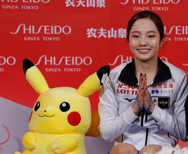 Cũng như nhiều cô gái tuổi teen khác, "thánh nữ" thể thao Nhật Bản Honda rất nhí nhảnh và trẻ trung ở ngoài đời. Cô gái 18 tuổi thường xuyên đăng tải các hình ảnh cùng bạn bè lên trang Instagram cá nhân.