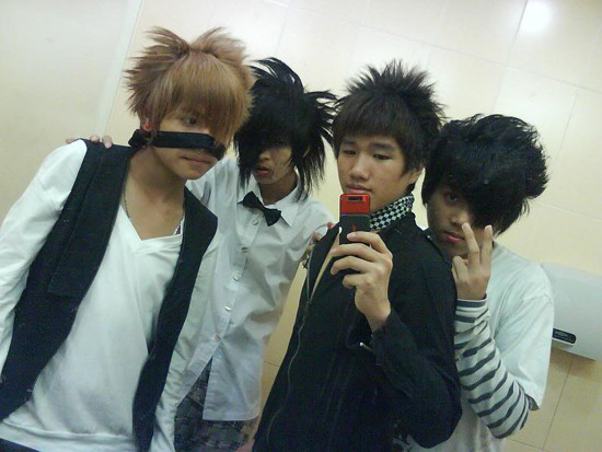 Kiểu đầu sư tử không chỉ khiến hội chị em mê đắm mà các bạn nam cũng cực kỳ yêu thích, ưa chuộng cắt tóc như thế này.