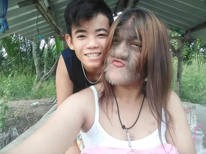 Cuối năm 2019, Supatra bất ngờ cập nhật trên trang cá nhân ảnh chụp bên người yêu mới. Vào ngày kỷ niệm hàng tháng, cô đều chia sẻ lời ngọt ngào dành cho nửa kia. Nửa kia của Supatra cũng tỏ ra yêu thương và chiều chuộng bạn gái khi thường xuyên đăng ảnh cô lên trang cá nhân. Đến nay, đôi trẻ đã bên nhau hơn 7 tháng. Thông tin Supatra có tình yêu mới khiến nhiều người bất ngờ, một số tiếc cho chuyện tình ngày trước của cô. Lý do chia tay bạn trai cũ cũng không được “cô gái người sói” tiết lộ. Khác với trước kia, Supatra thoải mái để gương mặt tự nhiên khi ở bên người yêu.