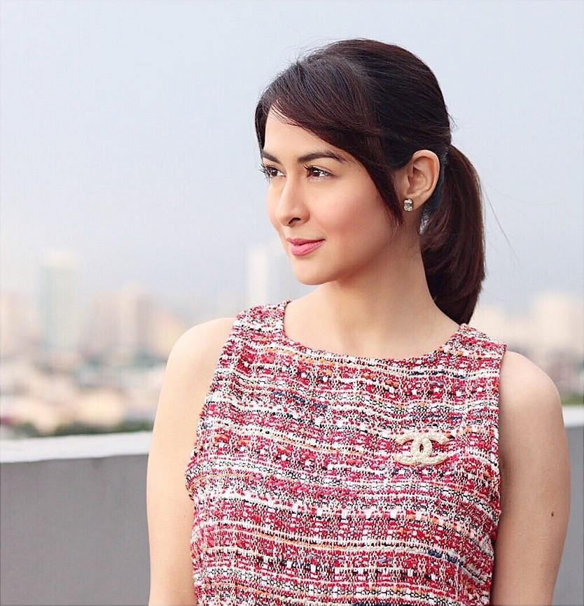 Trước khi trở thành một “bà mẹ bỉm sữa” thì Marian Rivera từng dẫn đầu danh sách minh tinh đẹp nhất Philippines do các ấn phẩm bầu chọn. Thậm chí bà mẹ hai con còn được coi như biểu tượng của phụ nữ của đất nước này. 