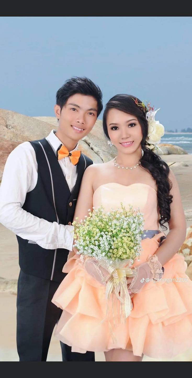 "Chỉ có cách chụp ảnh là bị cũ thôi, chứ phong cách này thời này vẫn còn đỉnh lắm nhé" - một tài khoản để lại ý kiến.