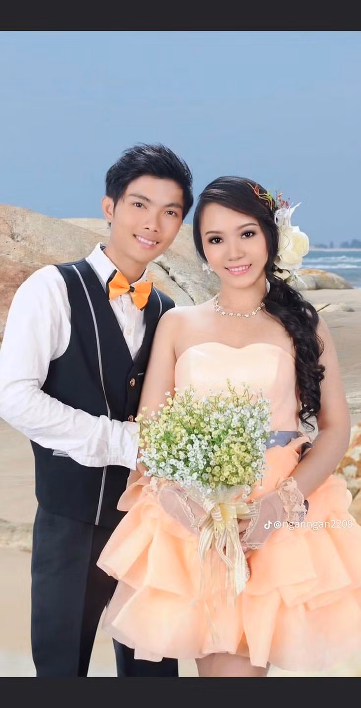 "Chỉ có cách chụp ảnh là bị cũ thôi, chứ phong cách này thời này vẫn còn đỉnh lắm nhé" - một tài khoản để lại ý kiến.