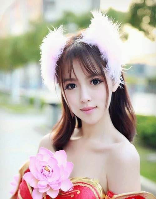 Xem thêm một số hình ảnh khác của mỹ nữ hàng không Dư Đình.