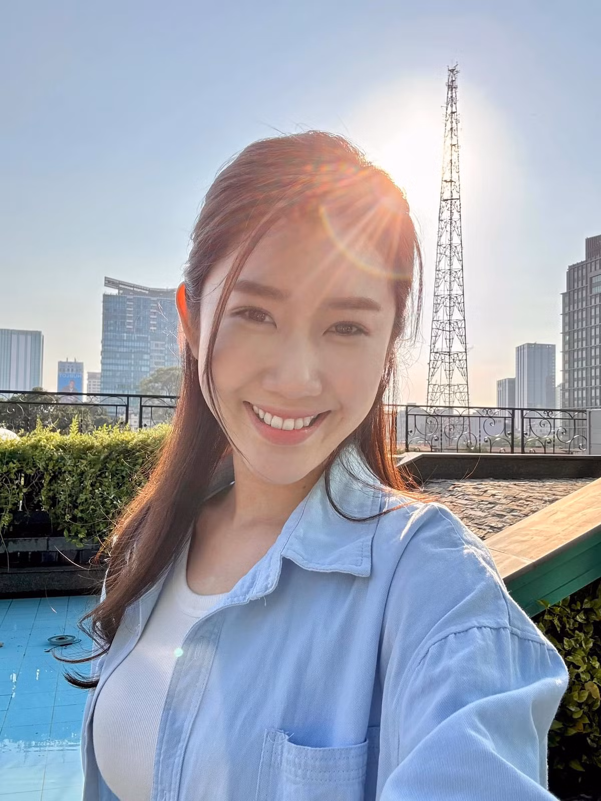 Thúy Ngân cũng là gương mặt quen thuộc trong nhiều gameshow, chương trình truyền hình thực tế như "7 nụ cười xuân", "2 ngày 1 đêm", "Hành trình rực rỡ", "Chạy đi chờ chi"...