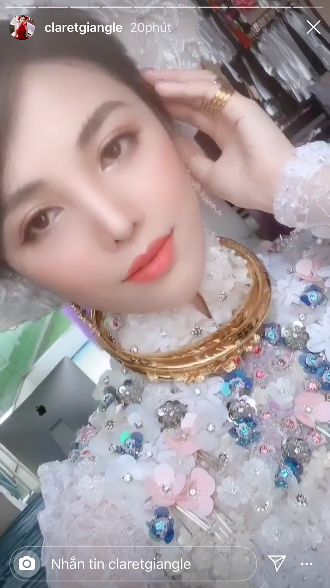Nổi tiếng là rich kid nhưng trong đám cưới của mình, Claret Giang Lê không khoe quá nhiều vàng và của hồi môn được nhận.