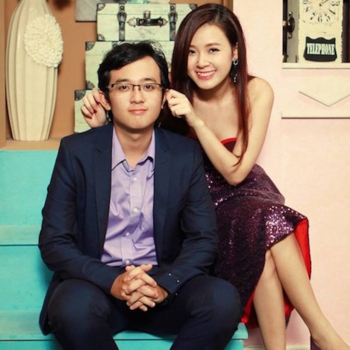 Sinh ra trong gia đình có bố là công an, mẹ làm nội trợ, hot girl Midu còn có một cậu em trai tên Đặng Trung Hiếu sinh năm 1995, kém cô nàng 6 tuổi. Qua hình ảnh trên mạng xã hội, có thể thấy anh chàng sở hữu gương mặt thư sinh với đôi mắt to tròn và nụ cười hiền hậu.