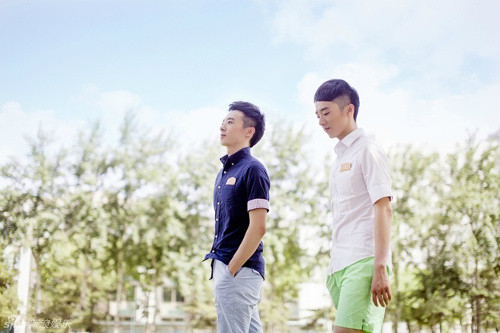 Uyển Tử Văn, Uyển Tử Hào được nhiều người ca ngợi là tấm gương nghị lực tuổi trẻ.