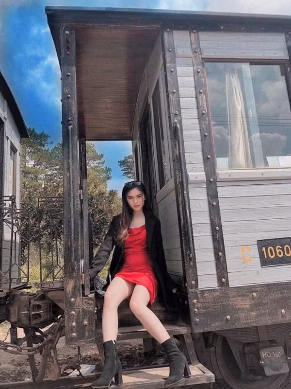 Ngọc Trâm giờ đây sở hữu ngoại hình cực xinh đẹp, ai nhìn cũng mê.