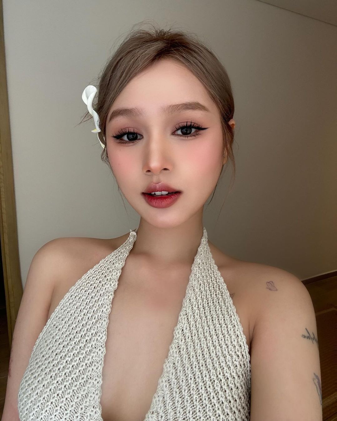 Dù là gái Việt 100% nhưng cô nàng nhiều lần bị nhầm là con lai khi sở hữu gương mặt có nhiều nét lai Tây.