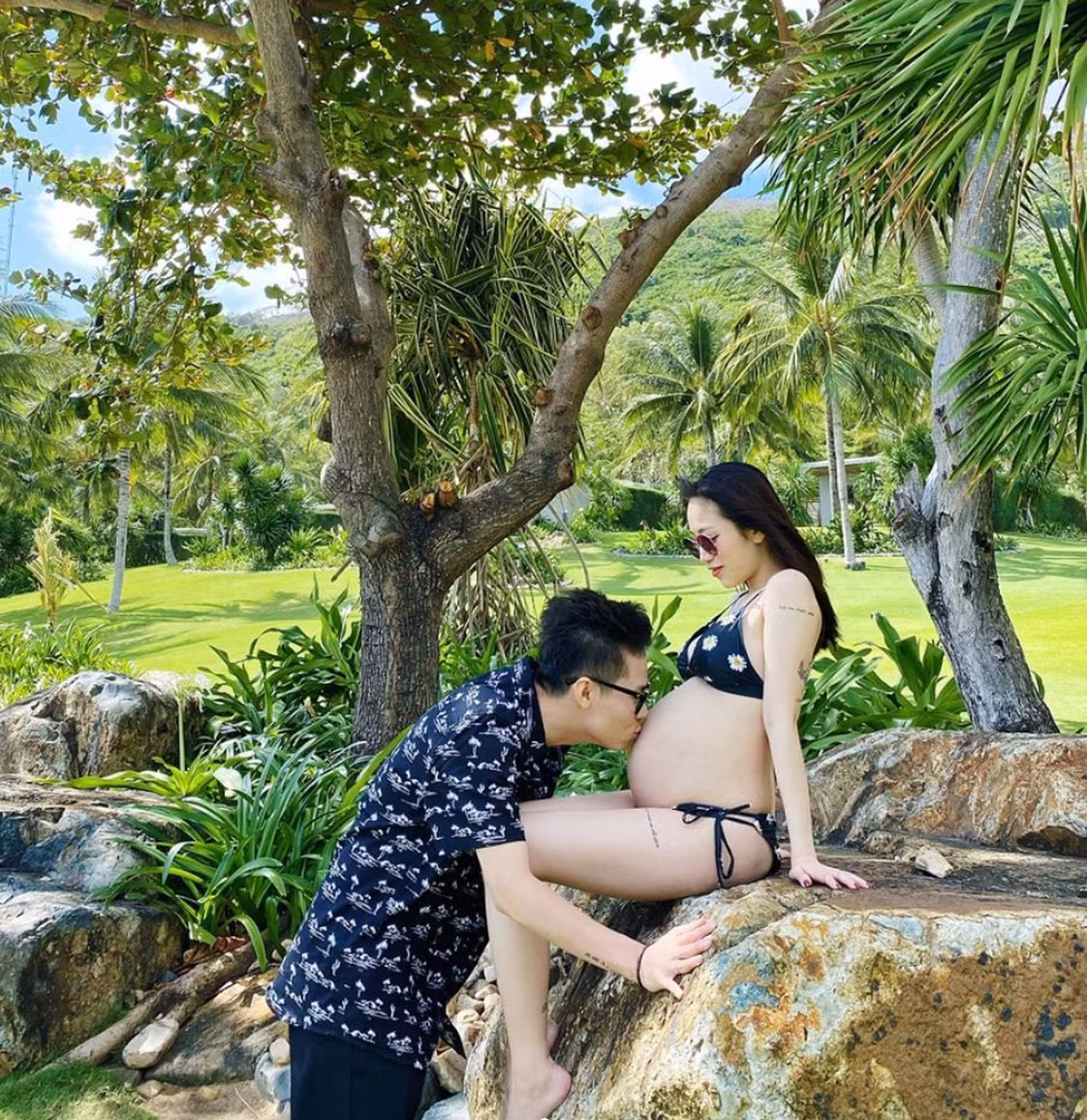 Joyce Phạm từng cho biết cả hai quyết định tổ chức đám cưới vì thấy đã tìm được đúng người chứ không hề chạy bầu như lời đồn. Không lâu sau đám cưới, cặp đôi cho biết đã mang bầu con đầu lòng.